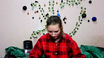 _kikiclark_ posing on cam (01-11-2026)