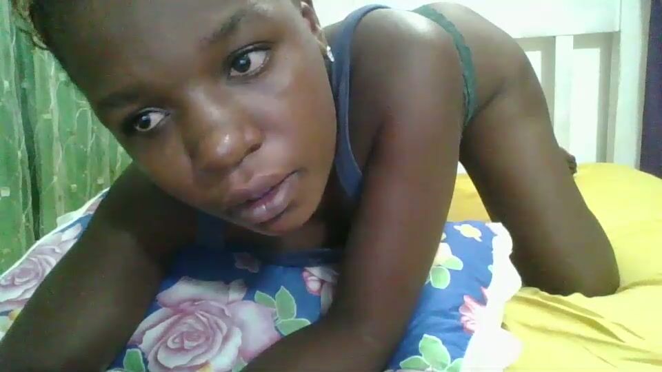 Petitesweetchiq hot video cam porn