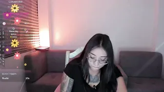 Hottbee3645 chat sex (01-12-2026)