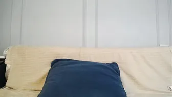 Maria_kai cum posing on cam