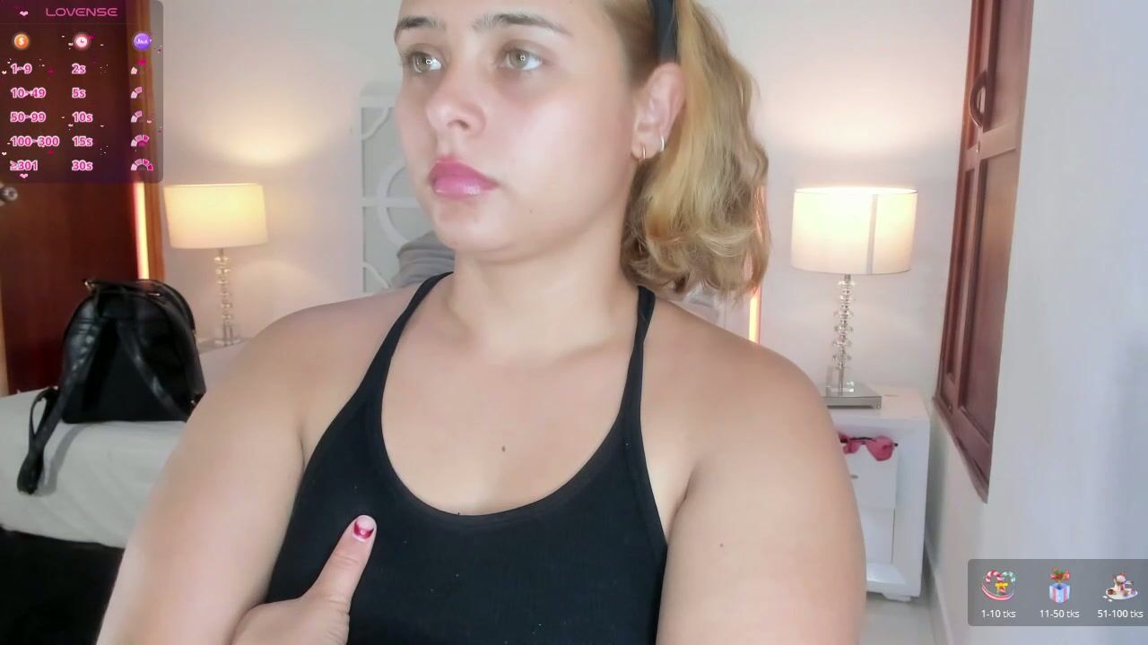 mikaelastonne porn cam video (01-12-2026)