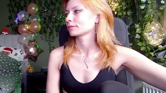 Karoline121 feets hot webcam video