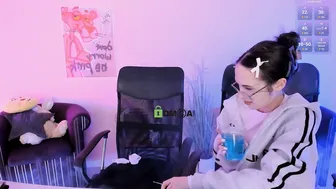 Mona_cloud porn chat 01-13-2026