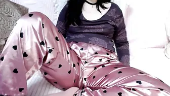 lucygolds bigboobs hot cam video