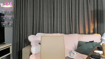 Alicecloudy55 18 posing on cam