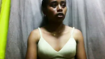 avontsoaldy posing on webcam - 13-Jan-2026