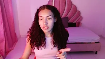 Naya_fox1 free cam show 01-13-2026