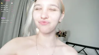 summer_lilac nude webcam