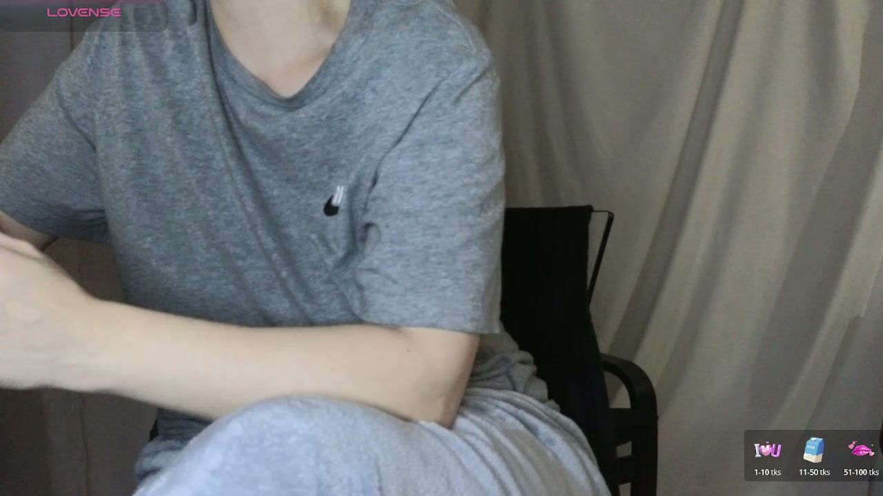 Mia_g0ld british on live cam