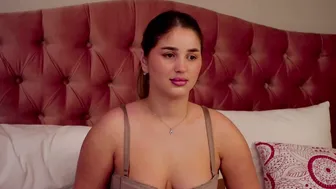 anniestyles blonde sex cam
