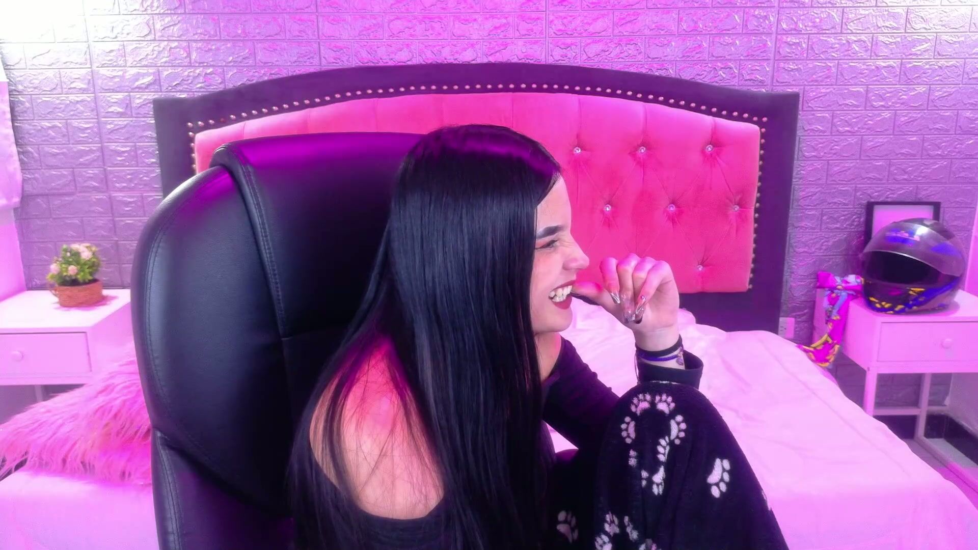 Natalie_loffreda cam sex chat 14 January 2026