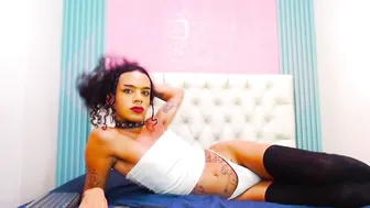 Foxy_ella sissy cam xxx