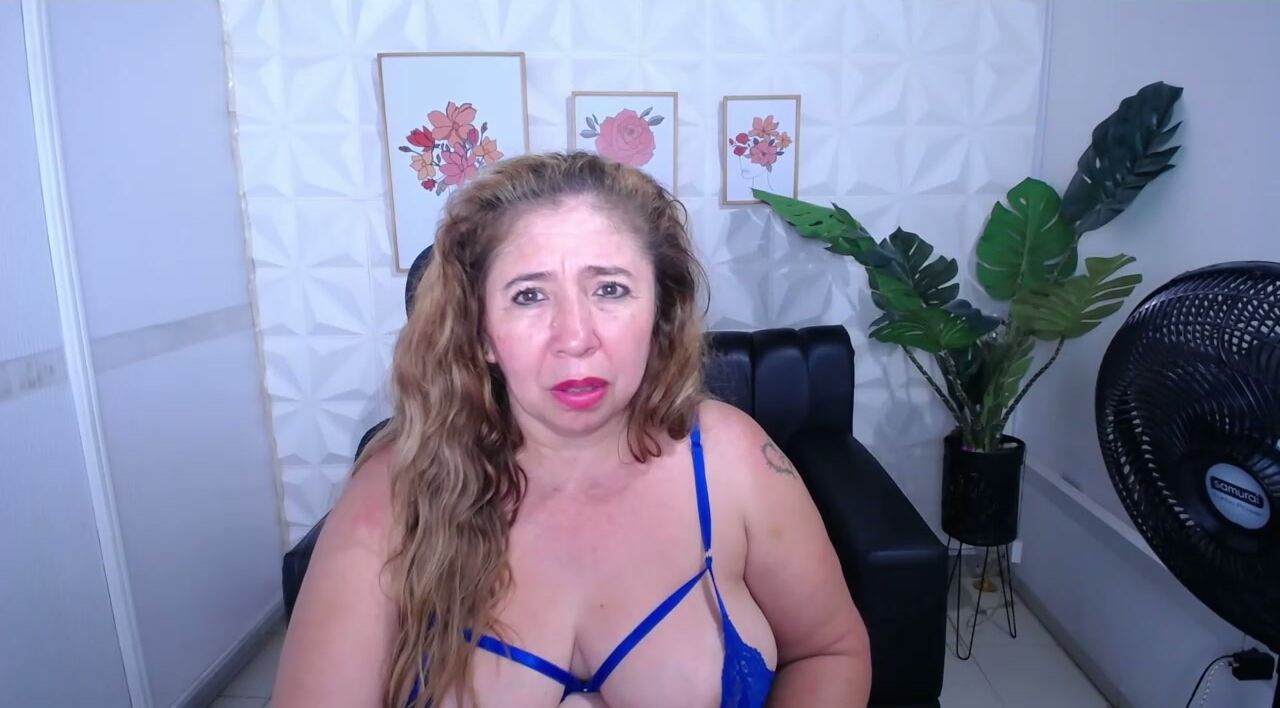 Valentina_mature chat porn - 01/15/2026