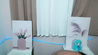 slut_stella69 lovense posing on webcam