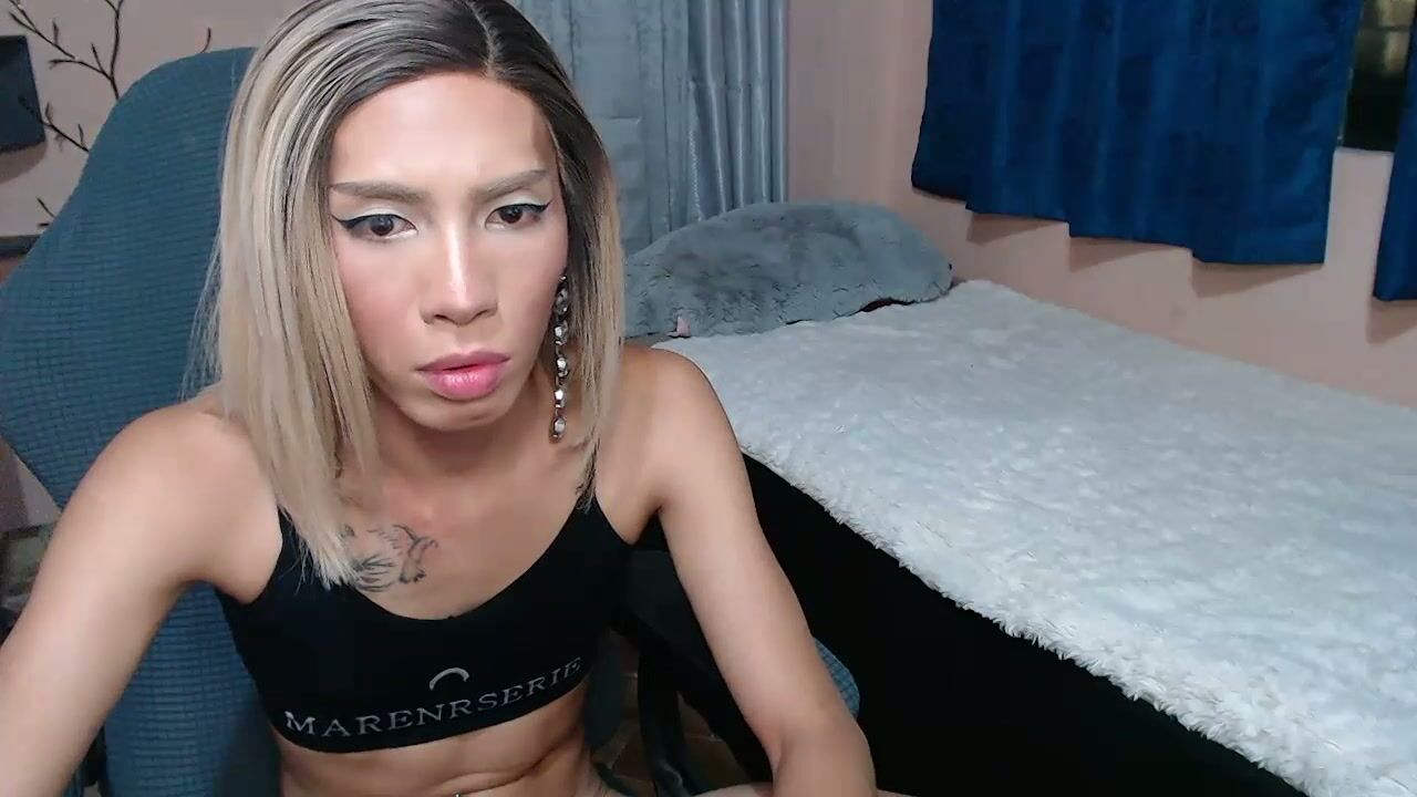 Victoriaasianmistress nude video chat (01/15/2026)