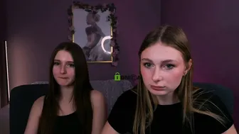 Nekky_mouse new porn chat video