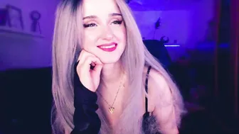 miladyjolie posing on webcam 16-Jan-2026