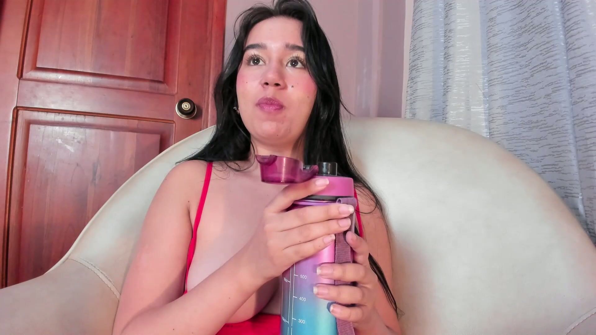 Laragoldd porn chat video (01-16-2026)