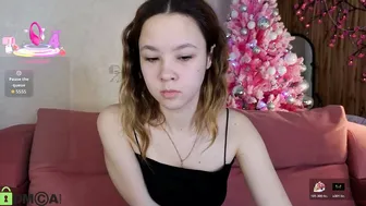 lori_blossom 01/16/2026 on webcam