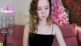 lori_blossom 01/16/2026 on webcam