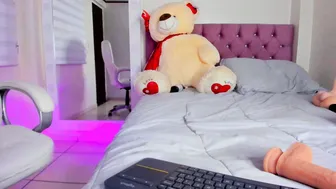 Issabellarodriguez 17 June 2025 on cam