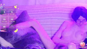 april_show_her recorded nude video 59842