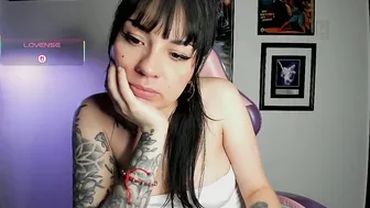Brokenlaura 17-Jan-26