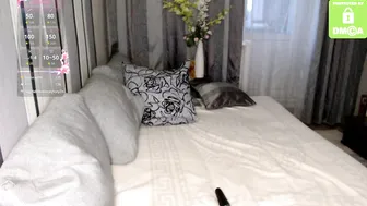 Yourplanetoflove nude on cam (01/17/2026)