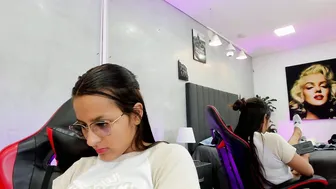 Kendra_london webcam 17-Jan-2026