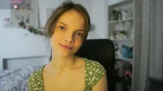 natasha__malkova posing on cam 01/17/2026