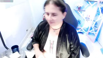 Selene_mom video cam porn - 01/17/2026