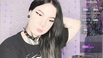 Vivi__squirrel deepthroat 17-Jan-2026
