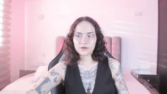 Annythomsonn goth - 18-Jan-26