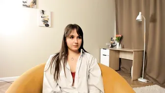 Irahouskeeper nude cam video 18 January 2026