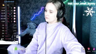 your_small_bunny posing on cam (01/18/2026)
