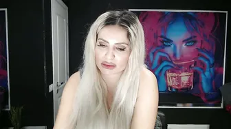 laras_moans recorded nude video 596152
