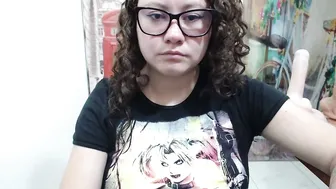 Curly_greeneyed 18-Jan-26 webcam