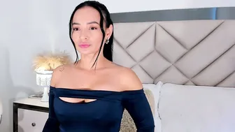 alexa_tobar on webcam 19-Jan-26