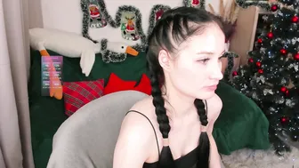 lisamooore posing on webcam 19 January 2026
