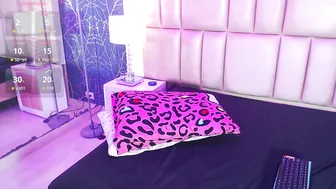 reinamiah cam porn (01-19-2026)