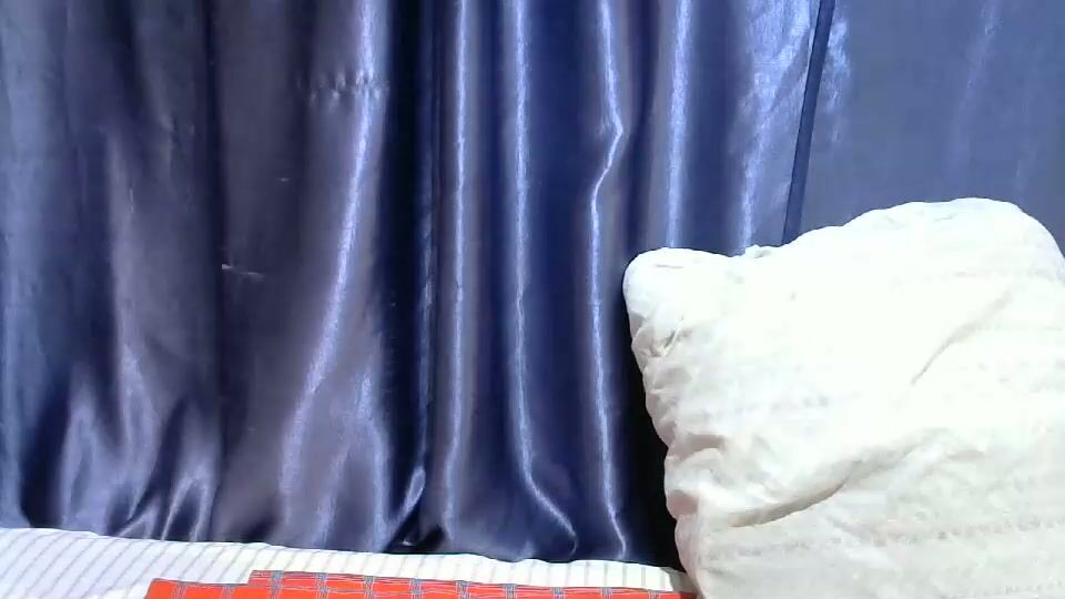 miss_bani smoke live on cam