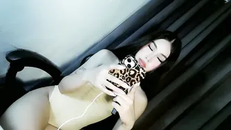 ellaliciousss asian hot webcam video