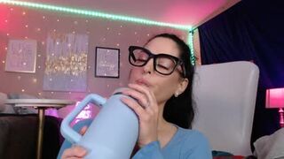 milf_lacey 2024-10-23 17:40:15