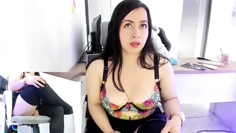 Kimkalifa webcam chat - (06-17-2025)