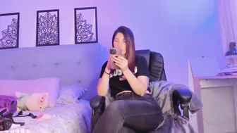lourreinstounn 18-Jun-25 smalltits