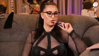 Mistresskellykent findom on live cam