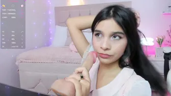 little_sweet_18 live webcam show 20-Jan-2026