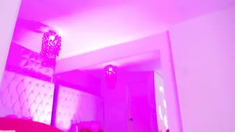 Little_paulette show webcam video