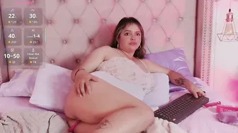 Victoria_cherry_ posing on webcam 20-Jan-2026