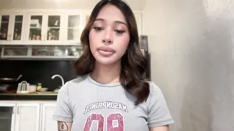 ivorycollins 21-Jan-26 bigcock